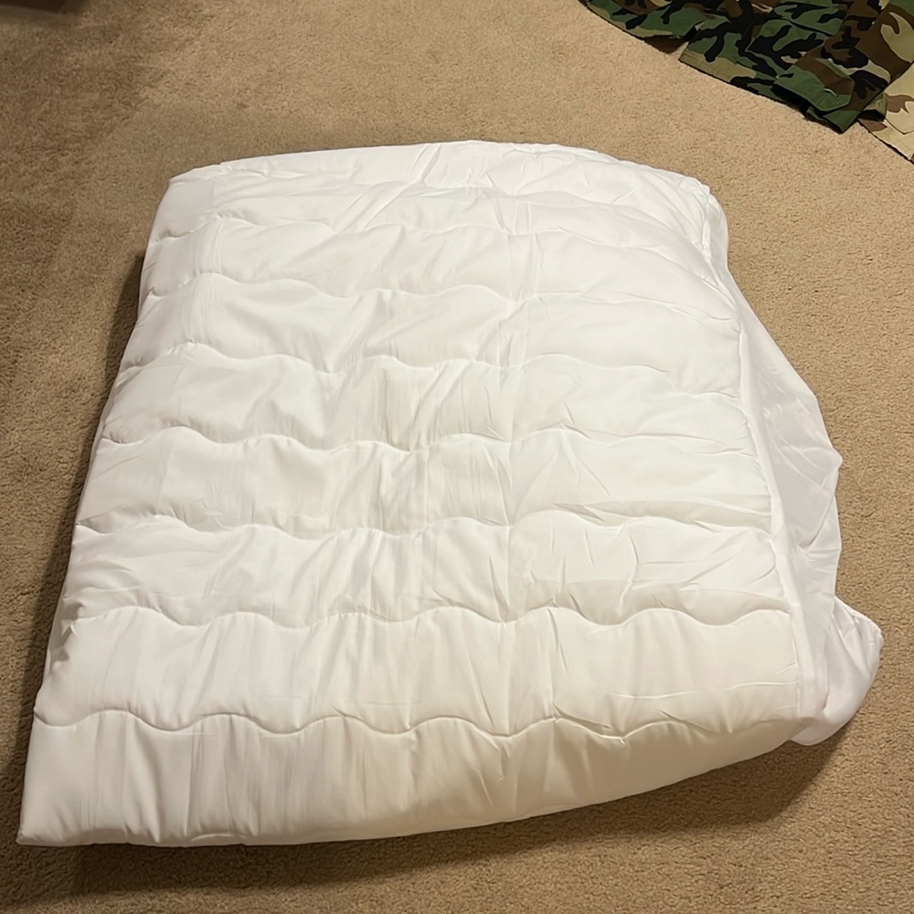Kathy Ireland Full size mattress pad NEW